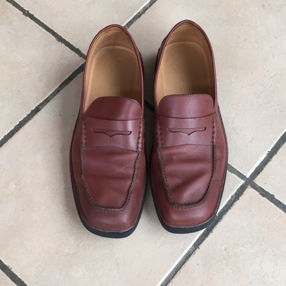 Tod’s men’s leather loafer
